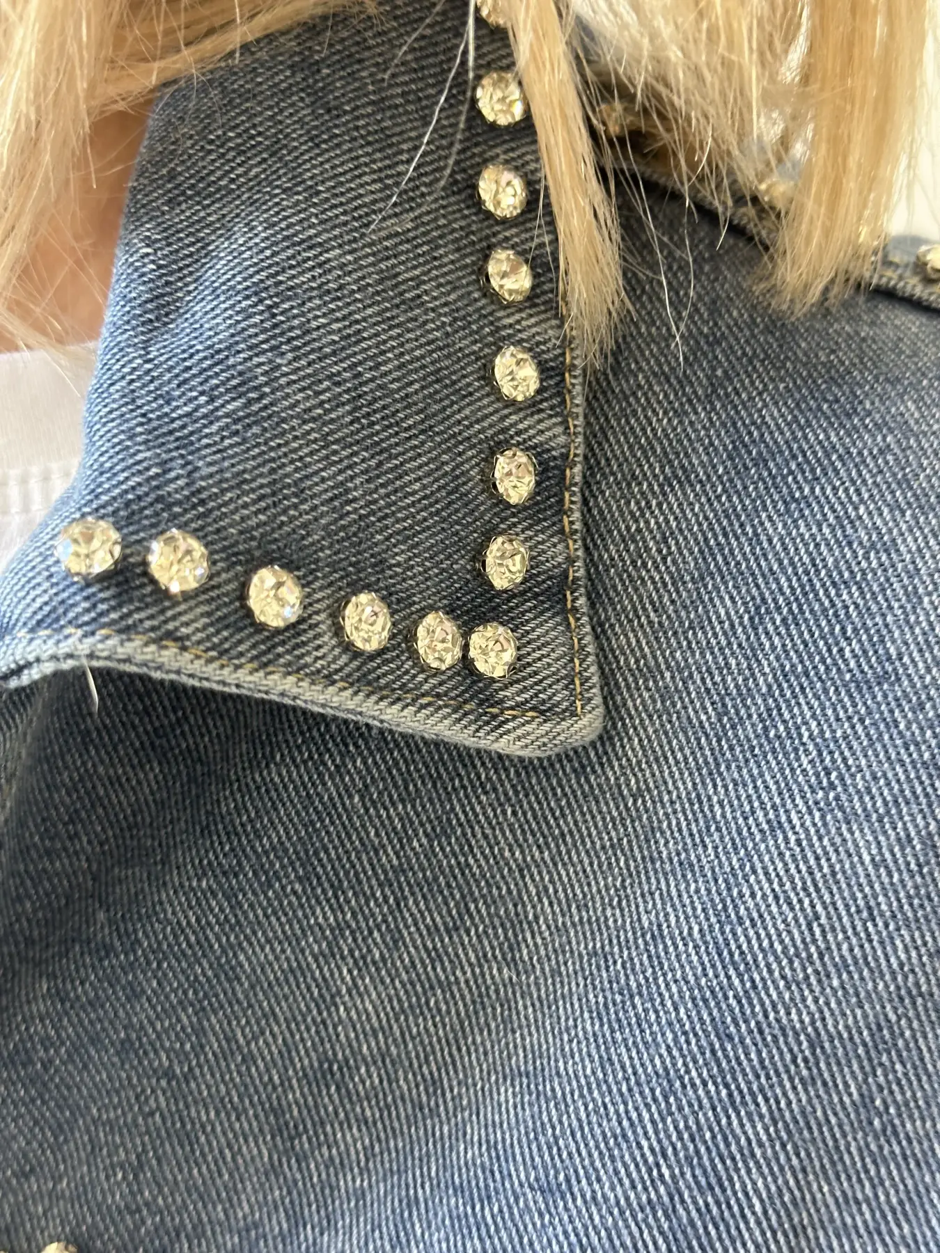 Γυναικείο Σκούρο Denim Jacket με Στρας