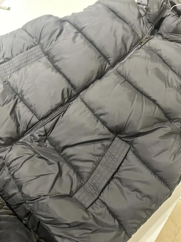Γυναικείο Μαύρο Puffer Γιλέκο με Κουκούλα