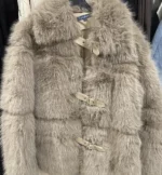 Κοντό Γούνινο Παλτό Luxury Buckled Faux Fur Coat με Δερμάτινα Λουράκια & Αγκράφες