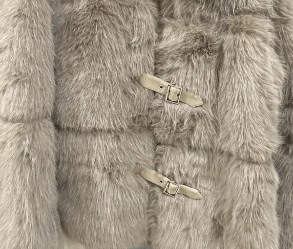 Κοντό Γούνινο Παλτό Luxury Buckled Faux Fur Coat με Δερμάτινα Λουράκια & Αγκράφες