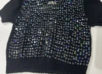 Μαύρο Πλεκτό Crop Top με Παγιέτες & Αποσπώμενη Καρφίτσα “LOVE”