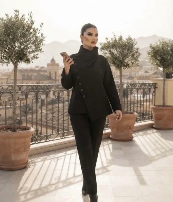 Ποντοστόφα Σετ με Ασύμμετρη Μπλούζα, Ιδιαίτερο Γιακά, Διαγώνιο Κούμπωμα & Παντελόνι με Ραφή