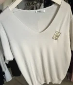 Μπλούζα Elegant V-Neck με Χρυσό Μεταλλικό Logo
